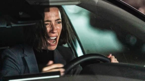 Η ζωή της Rebecca Hall γίνεται εφιαλτική στη νέα ταινία Resurrection (ΒΙΝΤΕΟ)