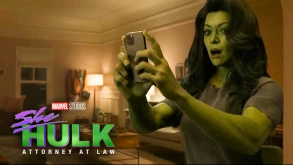 Η She-Hulk της Tatiana Maslany εμφανίζεται γκλαμουράτη στη νέα σειρά της Marvel (ΦΩΤΟ)