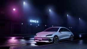 Η Hyundai "χτυπάει" την Tesla με το πρώτο της ηλεκτρικό σεντάν (ΕΙΚΟΝΕΣ+ΒΙΝΤΕΟ)