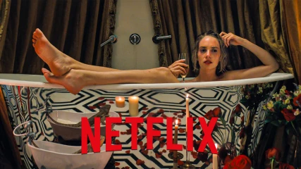 Η Maya Hawke του Stranger Things διψάει για εκδίκηση στο Do Revenge του Netflix (ΒΙΝΤΕΟ)