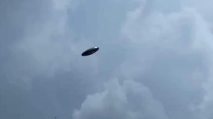 Μία πεντακάθαρη φωτογραφία UFO γίνεται viral (ΕΙΚΟΝΕΣ)
