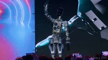 Αυτό είναι το Optimus ρομπότ της Tesla (ΒΙΝΤΕΟ)